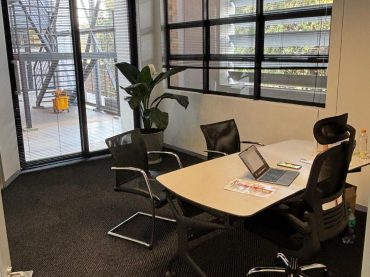 Shockwave Clinic Reception JHB 4